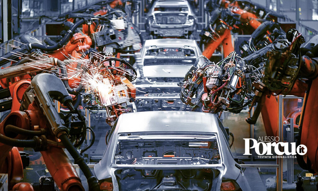 Stellantis, industriali contro la politica “L’elettrico imposto così è una truffa. Il sistema crolla”