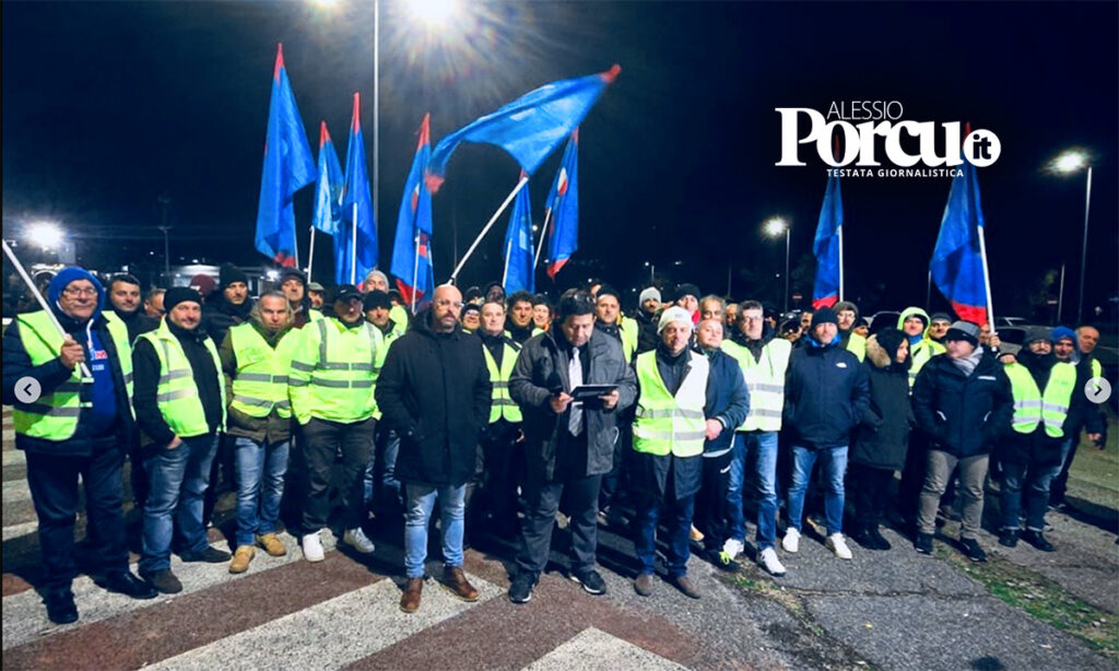 Trasnova licenzia tutti. Gli operai “La protesta si sposta nei Comuni”
